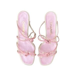 CHANEL 2004 Pink Rosebud Leather Sandal Heels
